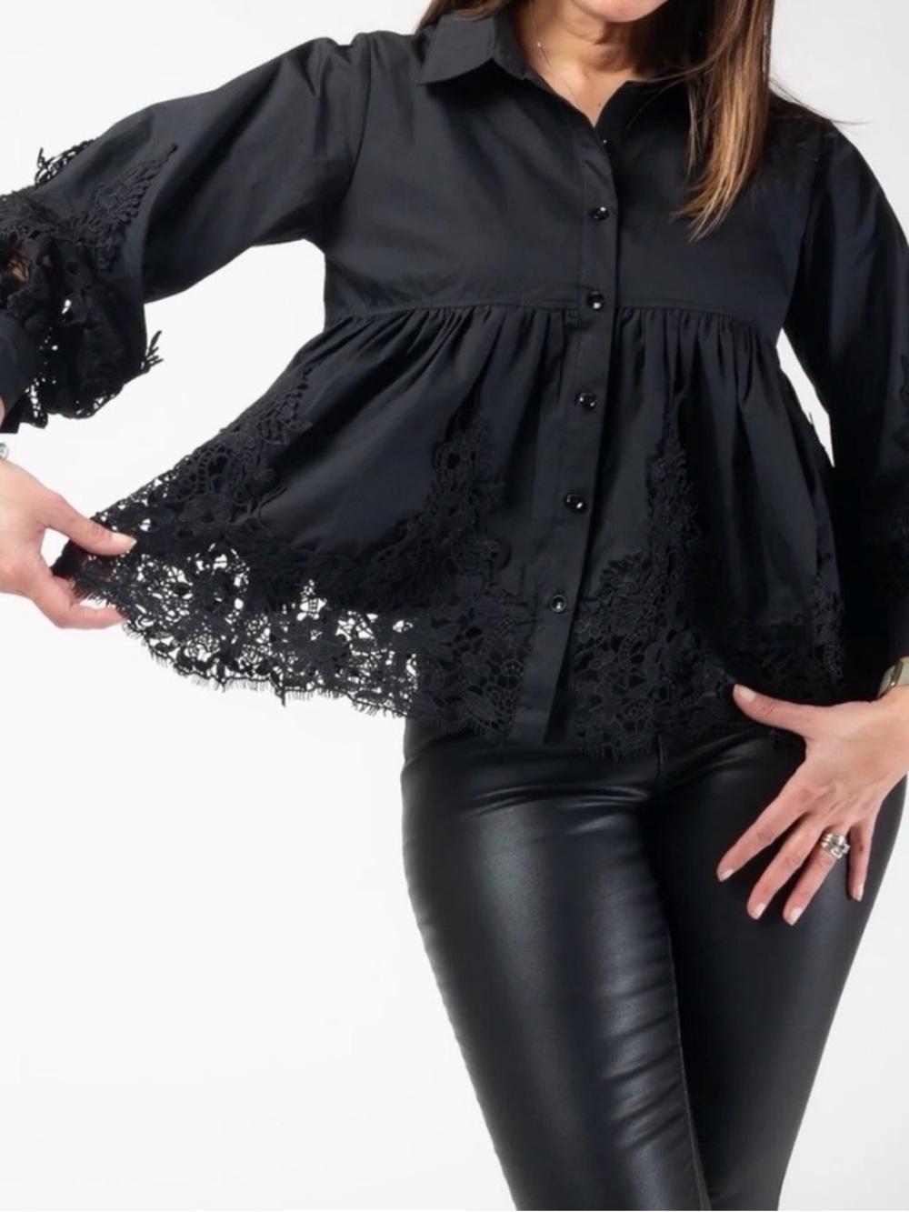Choklate Paris gorgeous lace 100% cotton top, NWOT, size Medium